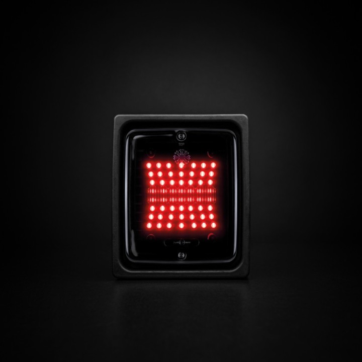 Feux arrière veilleuse/stop Dark Knight - Strands